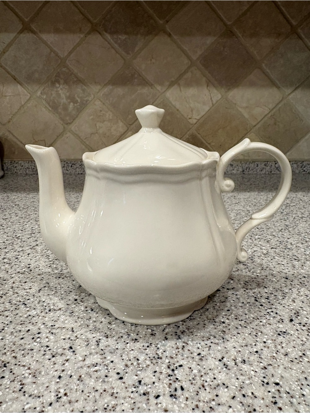 Vintage Godinger & Company White Tea Pot